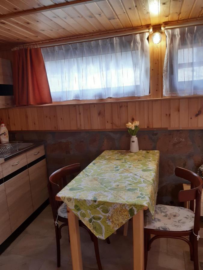Matyas Apartman Tard Eksteriør billede