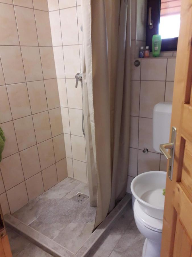 Matyas Apartman Tard Eksteriør billede